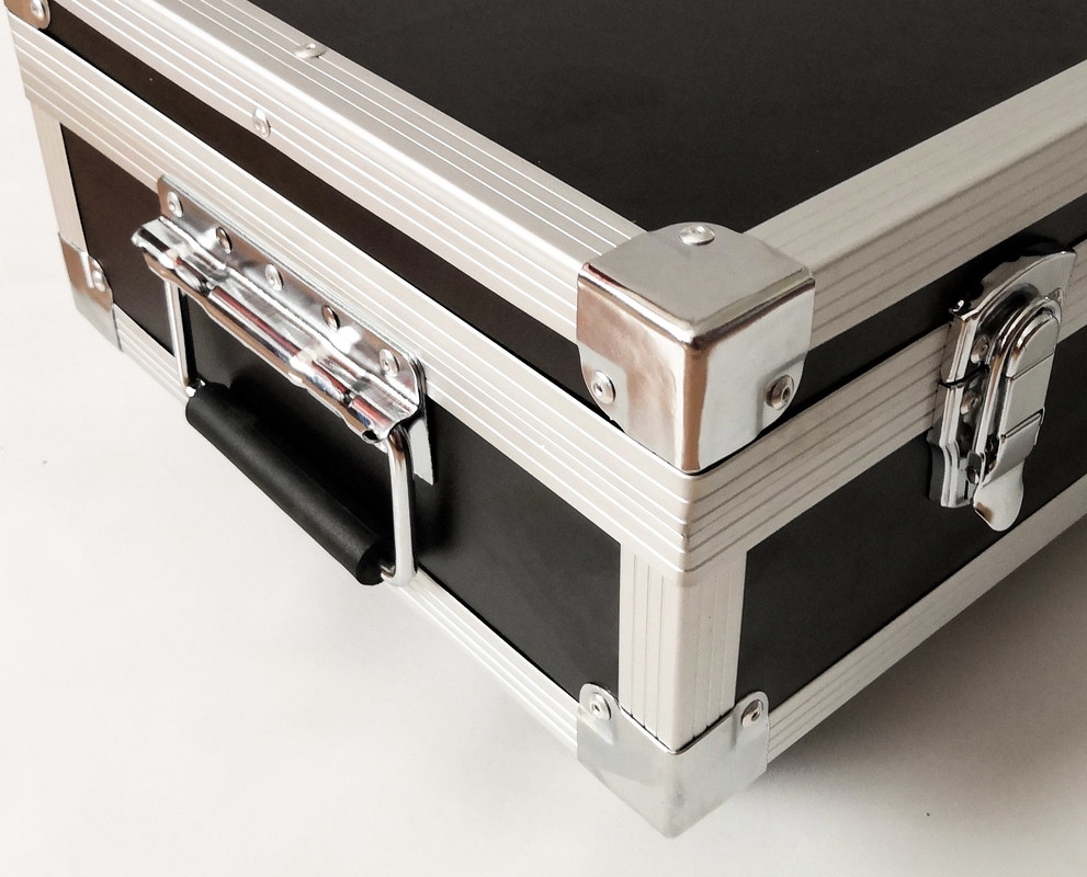 Big Size Aluminum Flight Case With Four Wheels , Customized Aluminum Road Case
