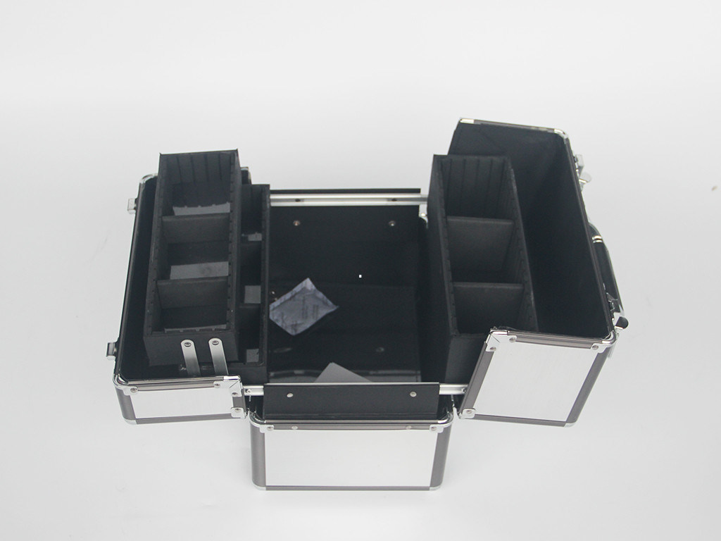 Aluminum Beauty Case With Gray Frame Silver Makeup Case Portable Handle To Storage Cosmetics And Tools
