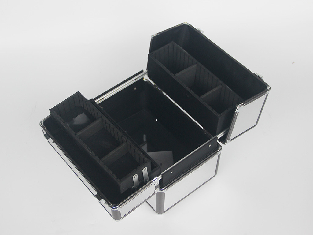 Aluminum Beauty Case With Gray Frame Silver Makeup Case Portable Handle To Storage Cosmetics And Tools