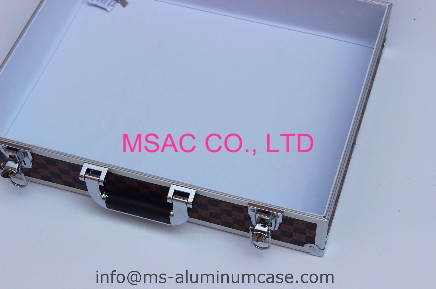 Aluminium Carry Case With Foam Insert , Big Space Custom Aluminum Briefcase