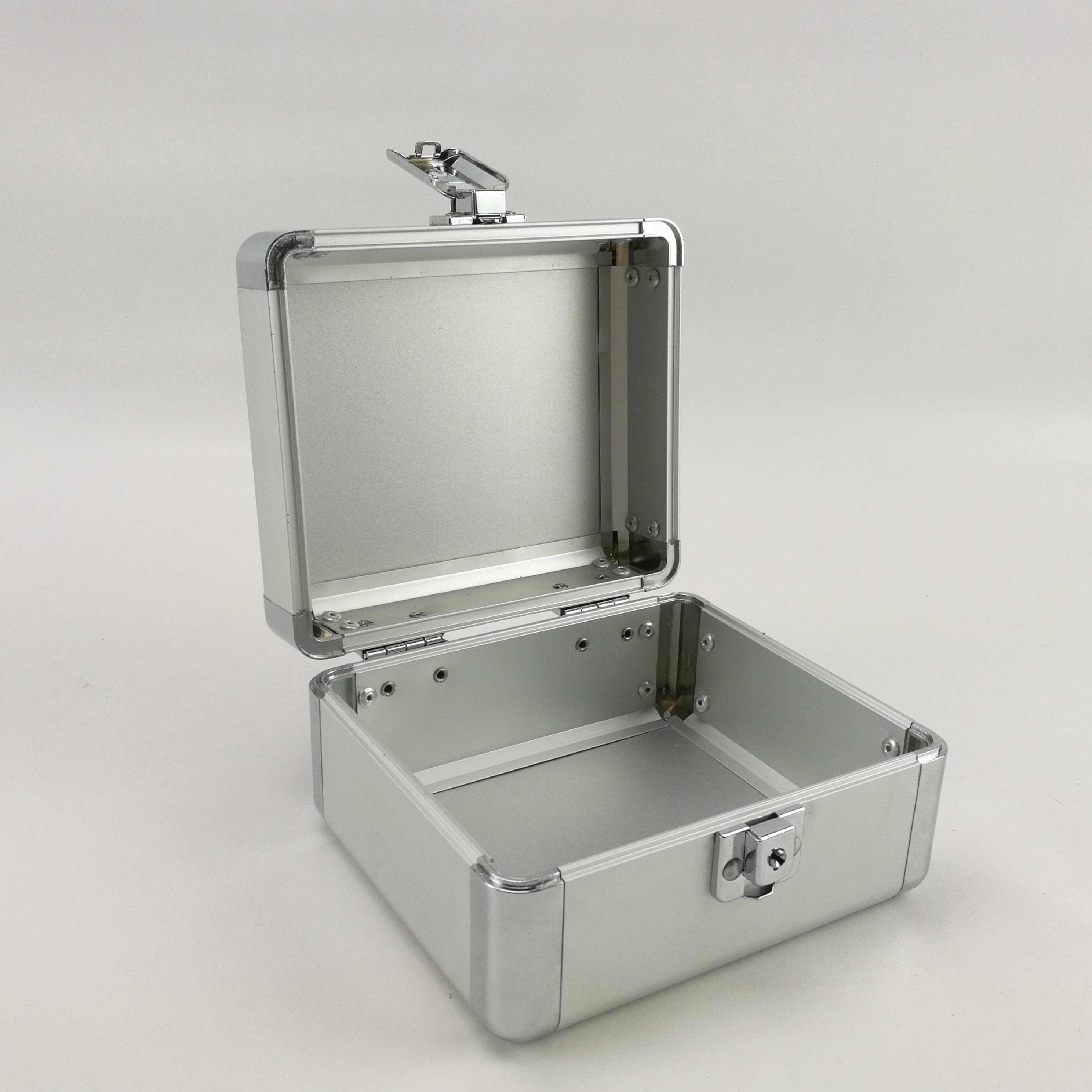 metal travel box